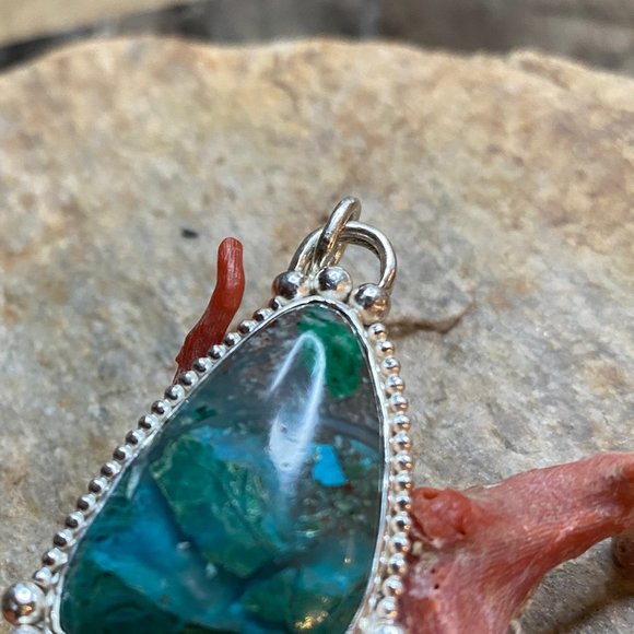 Handmade Pendant with Silicated Chrysocolla and Malachite set in Sterling Silver - Picture 2 of 11